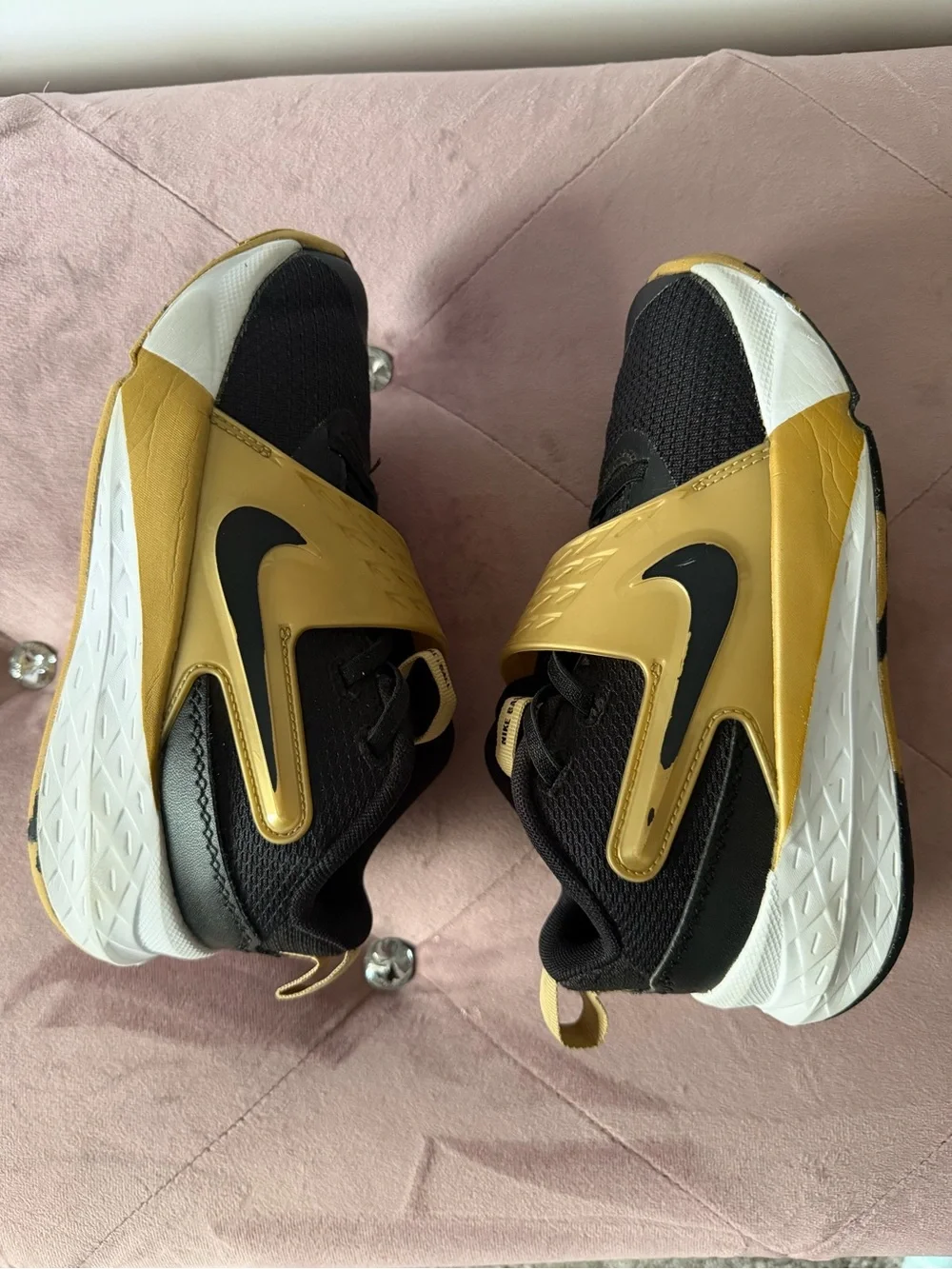 Nike Kids Boys Hustle D12 Basketball Sneakers Size 1 Youth